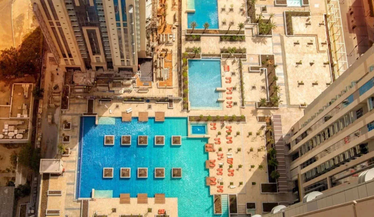 Meera-Tower-Apartments-By-Al-Habtoor-at-Al-Habtoor-City,-Dubai-(5)___resized_1920_1080